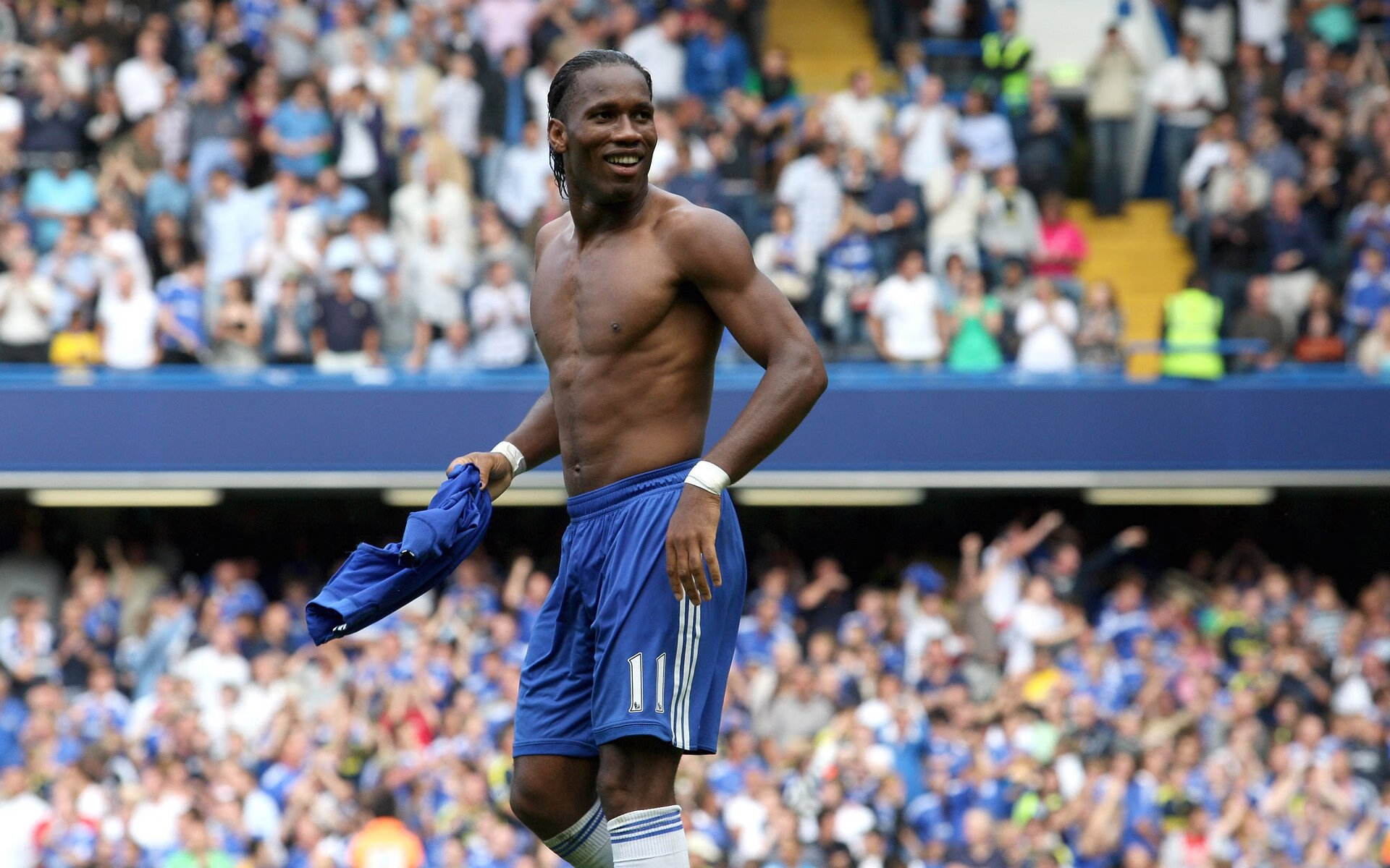 国际热身赛国足爆冷 球迷反思战术安排,国足打热身赛