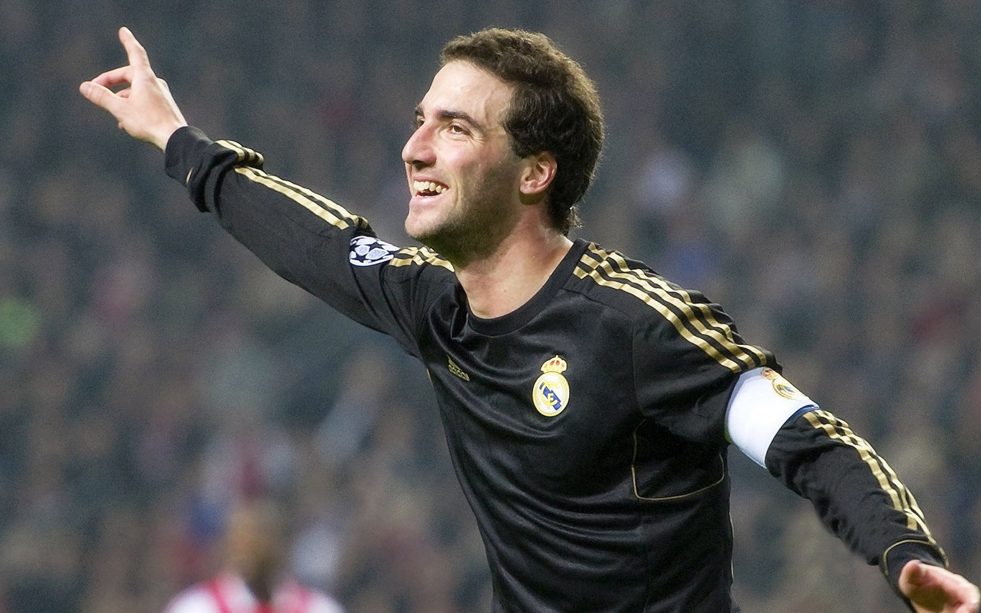 二次进攻设计多样造成持续压力，二次进攻犯规吗